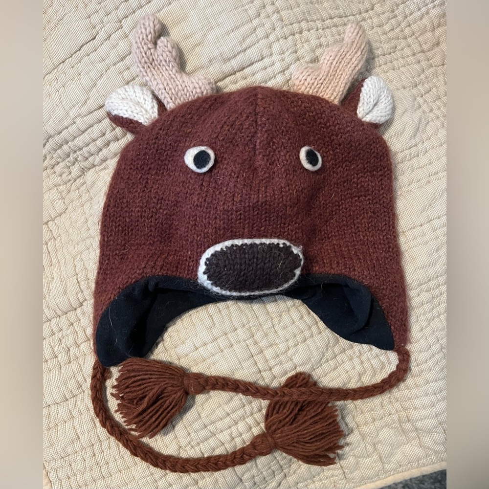 Cute deer/reindeer hat. Adult size